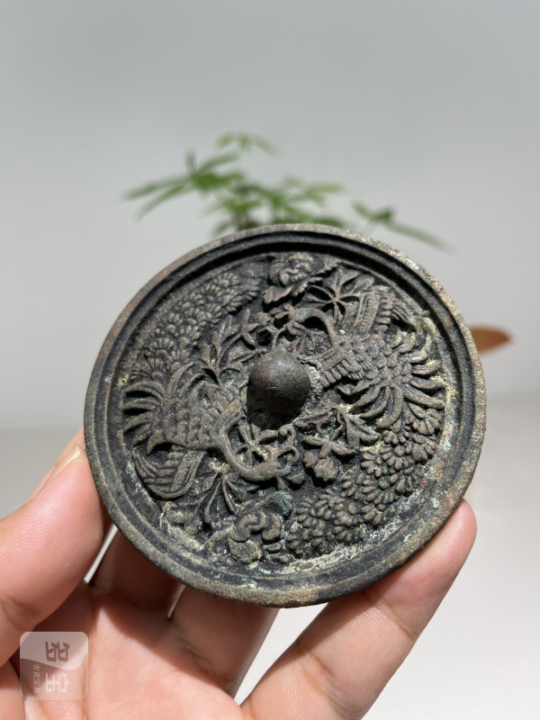 明 双凤衔花枝纹镜 - 图4